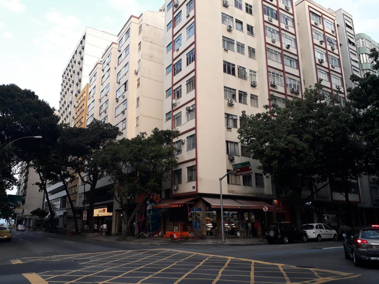 Apto Copacabana Posto 6 Apartment *